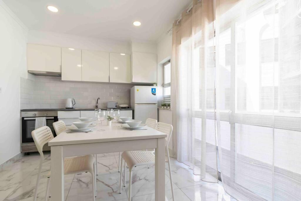 Modern Apartment Beach View アルマカオ・デ・ペラ エクステリア 写真